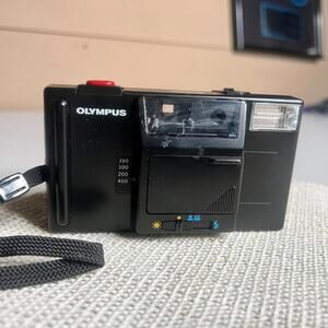 Olympus SuperTrip 35mm Film Camera Zuiko 35mm f/4 Lens Made in Japan Point Shoot